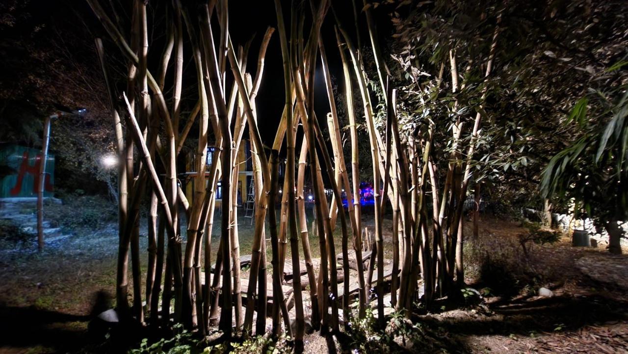 Hobo Huts By The Riverside Panuānaula 외부 사진